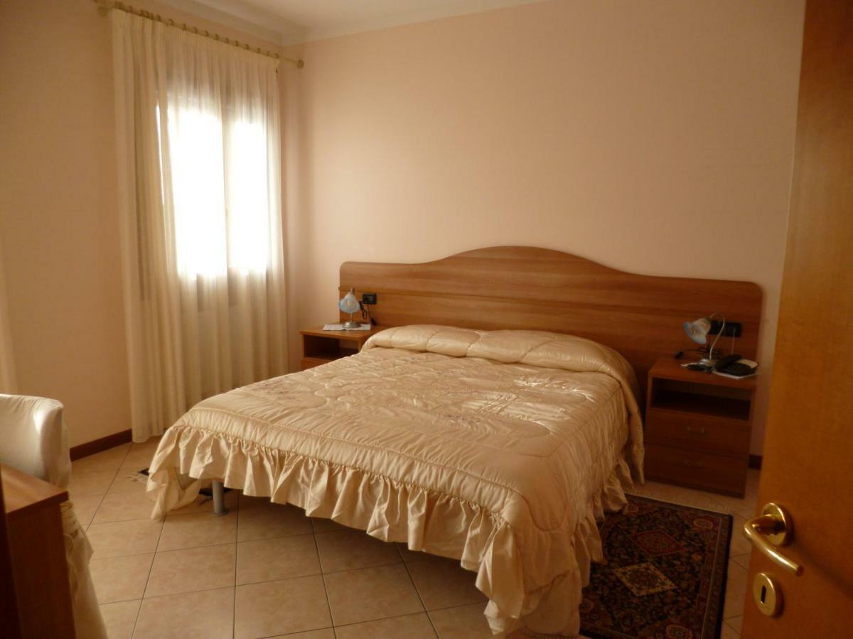 Locanda "Alla Rosa" Lusiana Extérieur photo